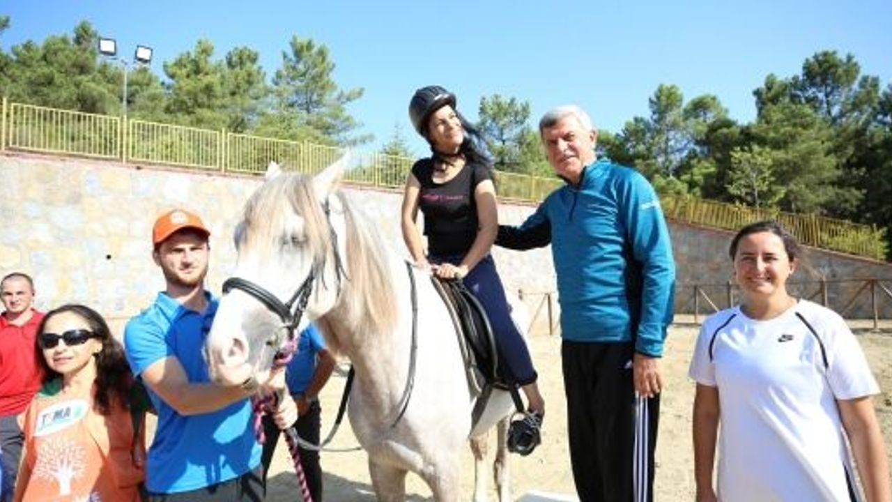 BAŞKAN; ENGELLİ ÇOCUKLARIN HEYECANLARINA ORTAK OLDU