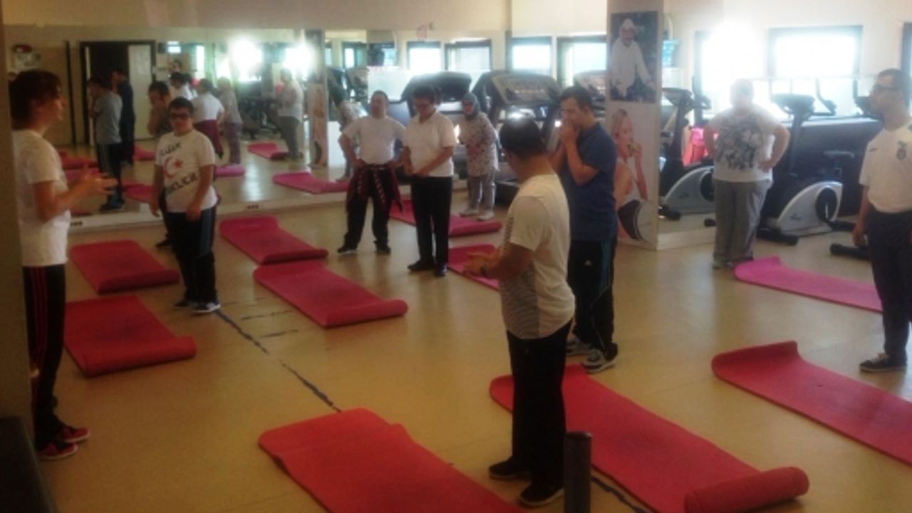 DOWN SENDROMLULAR SPORLA MUTLU OLUYOR