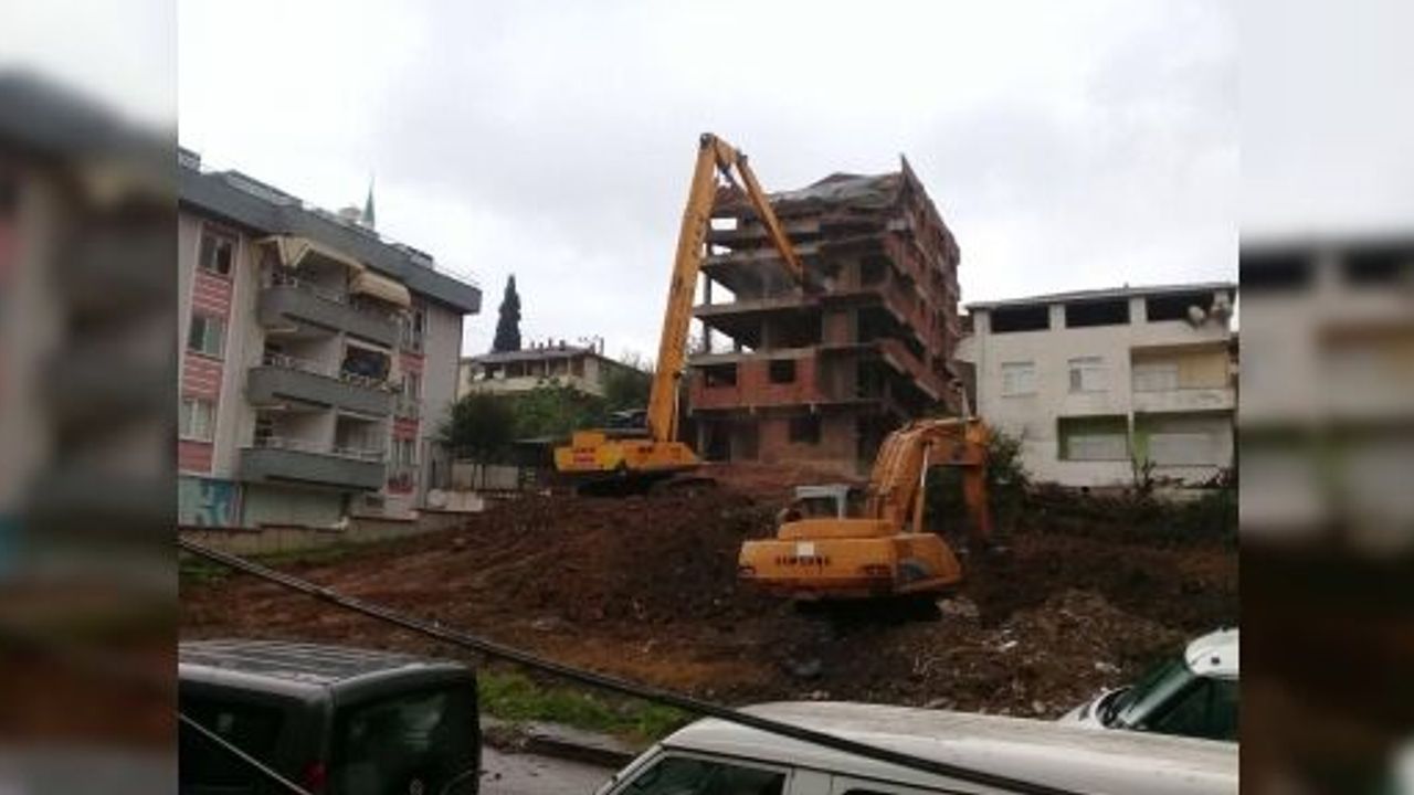 METRUK BİNALAR TEK TEK YIKILIYOR
