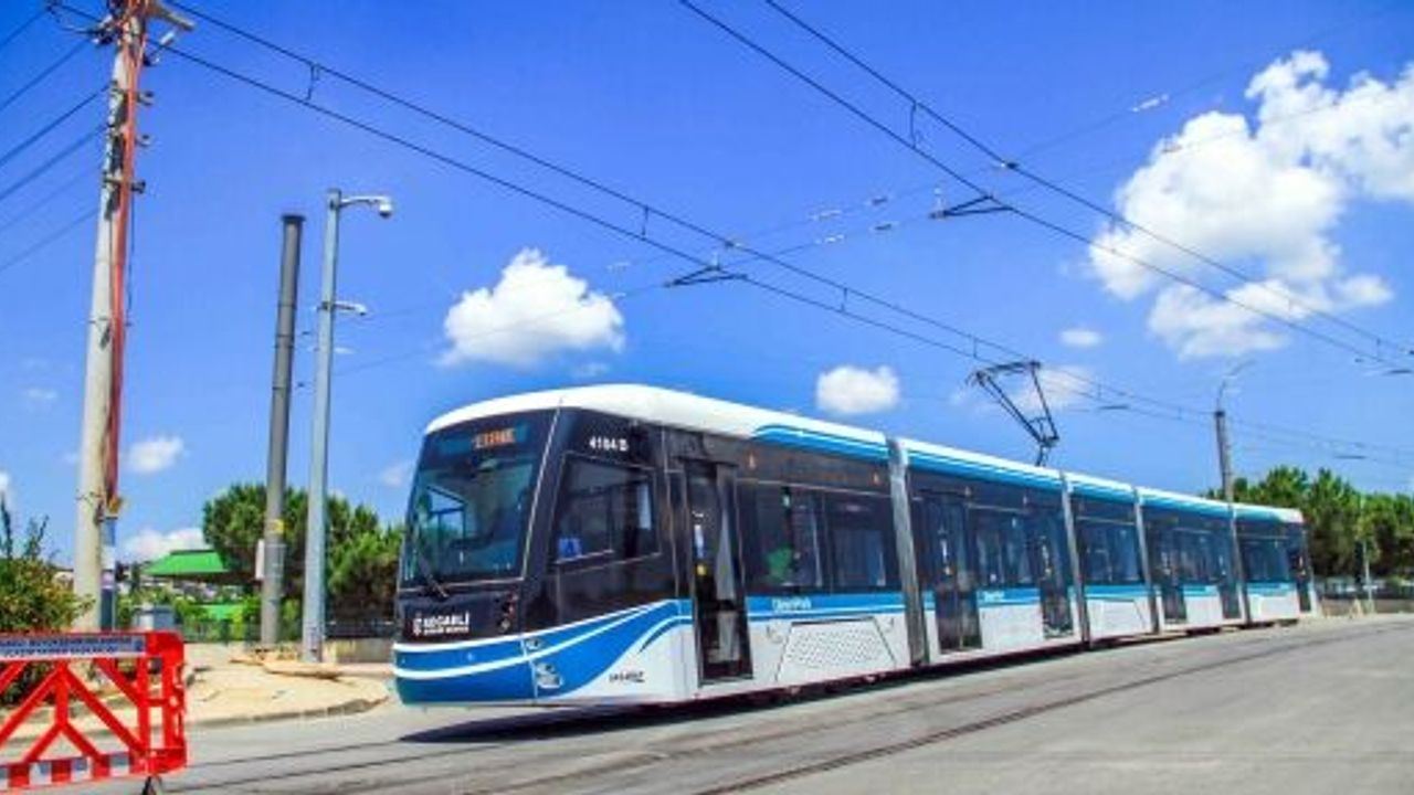 AKÇARAY'LA BUGÜNE KADAR 3 MİLYON 671 BİN 160 YOLCU TAŞINDI