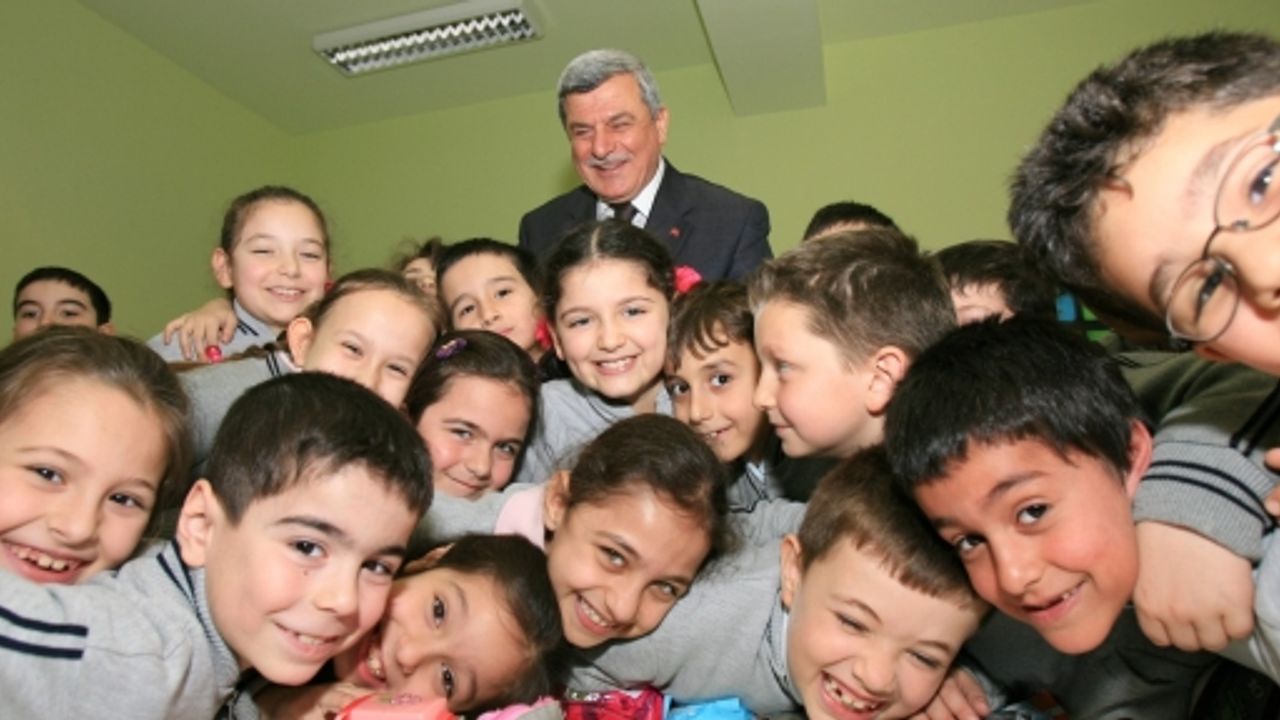 BAŞKAN KARAOSMANOĞLU, "KARNELER TEK BAŞINA BAŞARI ÖLÇÜSÜ DEĞİLDİR"