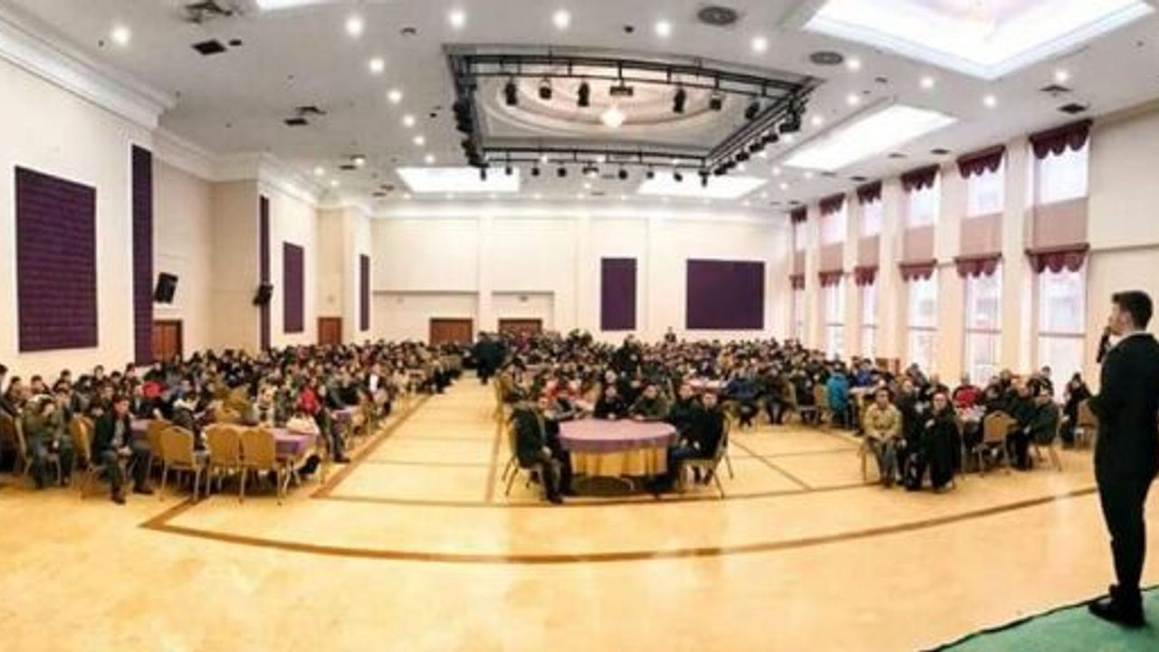 ÇORBA İÇİP MİTİNGE GİTTİLER