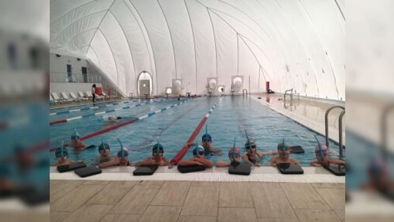 İZMİT BELEDİYESPOR YÜZME TAKIMI TÜRKİYE ŞAMPİYONASINA HAZIRLANIYOR