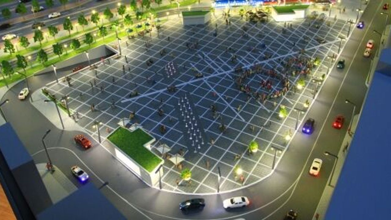 İZMİT KENT MEYDANI HIZLA İLERLİYOR