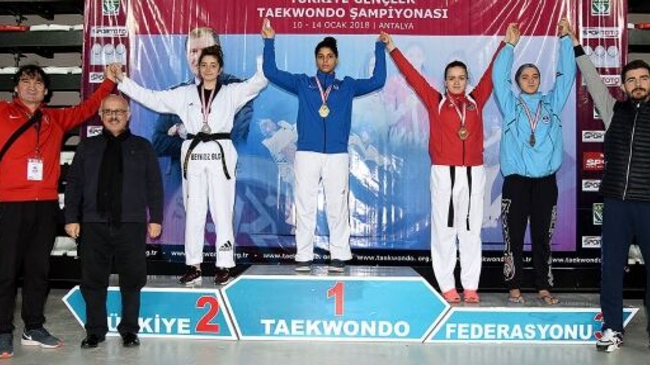 TEKVANDOCULAR TÜRKİYE ŞAMPİYONASI'NDA KÜRSÜYE ÇIKTI