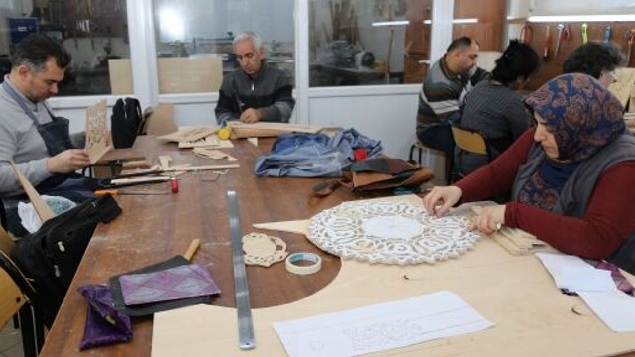 UNUTULMAYA YÜZ TUTMUŞ MESLEKLER KO-MEK'TE CANLANIYOR