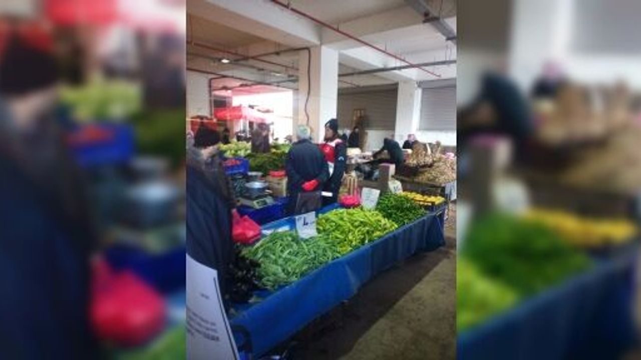 POLİS PAZAR YERİNDE KUŞ UÇURTMUYOR