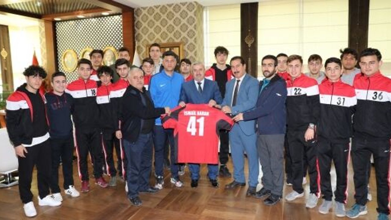 SPORA VERİLEN DESTEK MEYVESİNİ VERİYOR