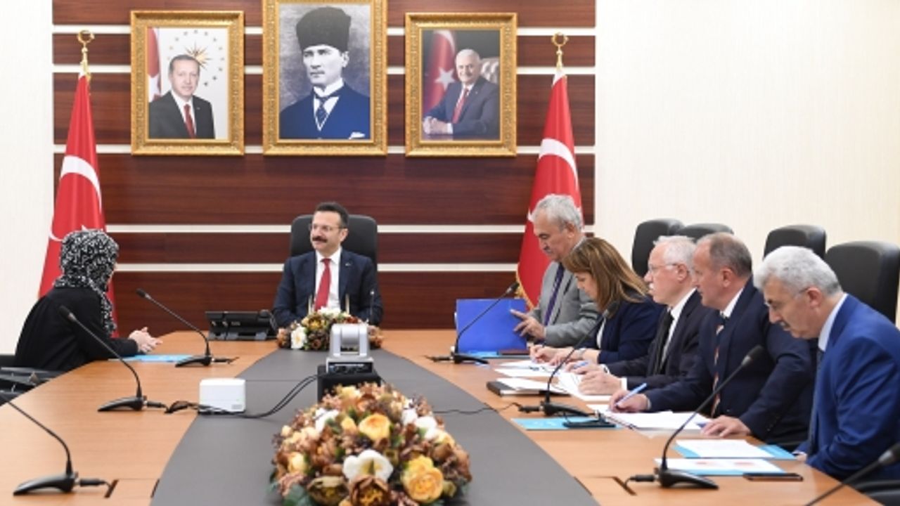 KOCAELİ’DE VATANDAŞLAR DERDİNİ VALİYE ANLATIYOR