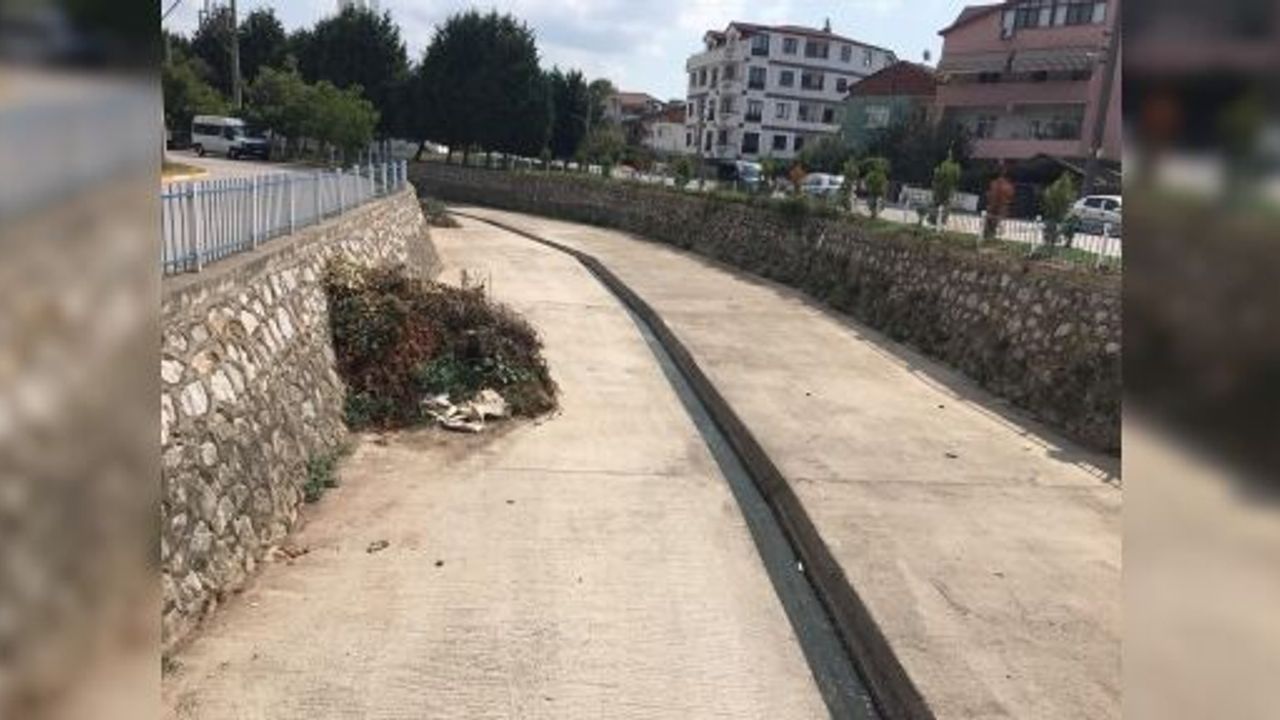 Körfez Belediyesi, Dere Temizliğini Sürdürüyor