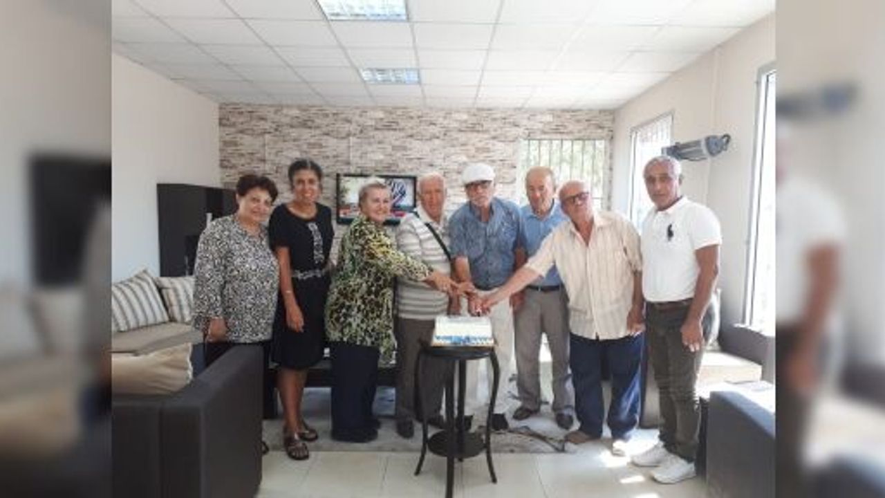 EMEKLİLER DOĞUM GÜNLERİNİ BİRLİKTE KUTLUYOR