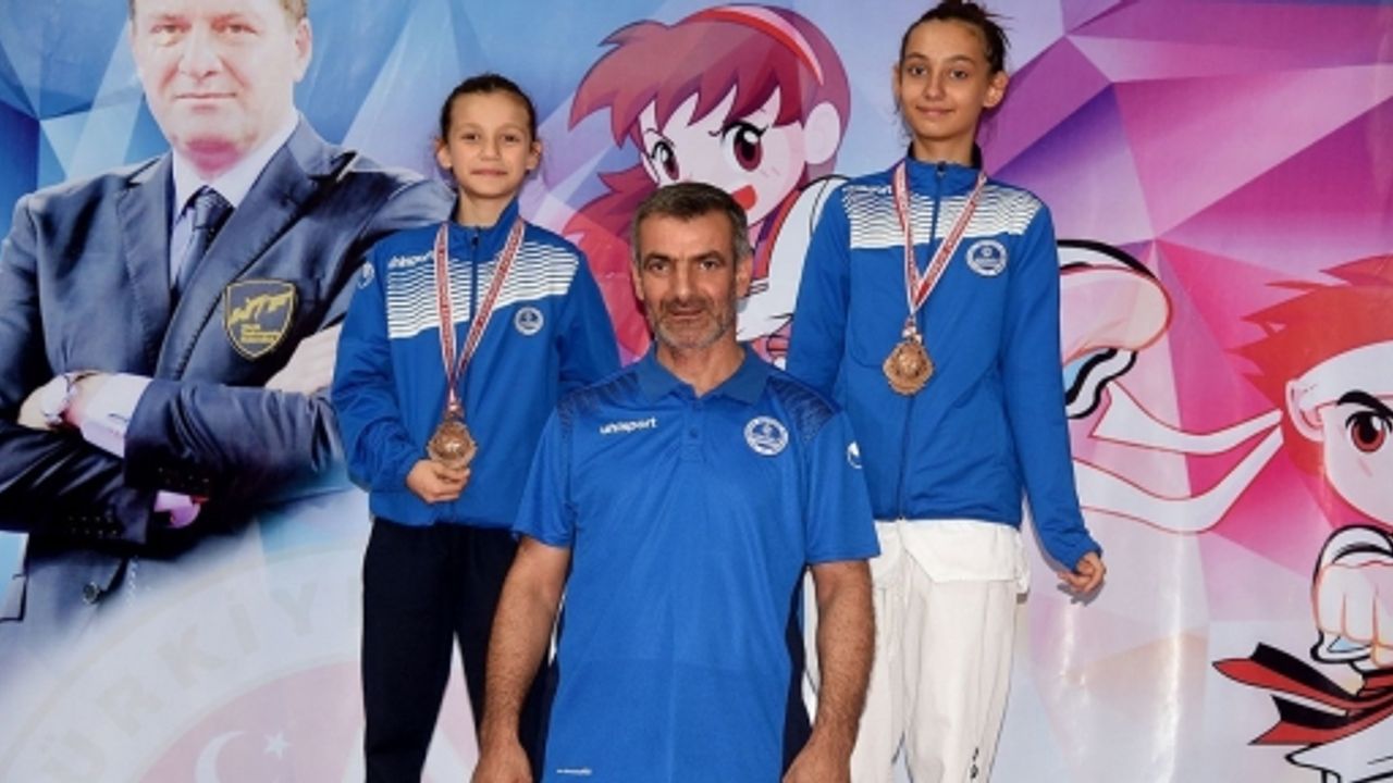 Taekwondocu Minikler Türkiye Şampiyonasında kürsüye çıktı