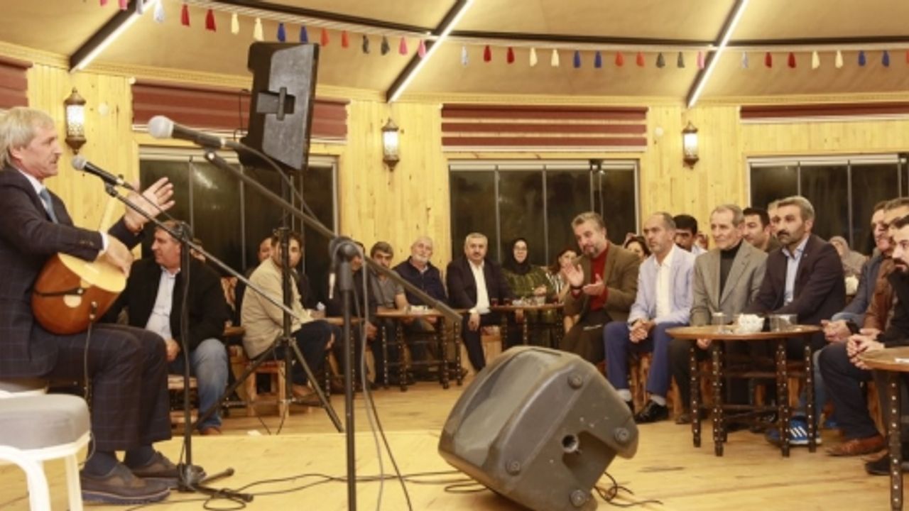 ŞAİR VE OZANLAR KÖRFEZ'DE BULUŞTU