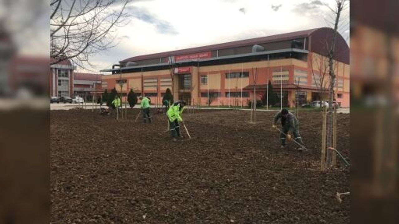 Hasan Gemici Spor Salonu’na Çevre Düzenlemesi