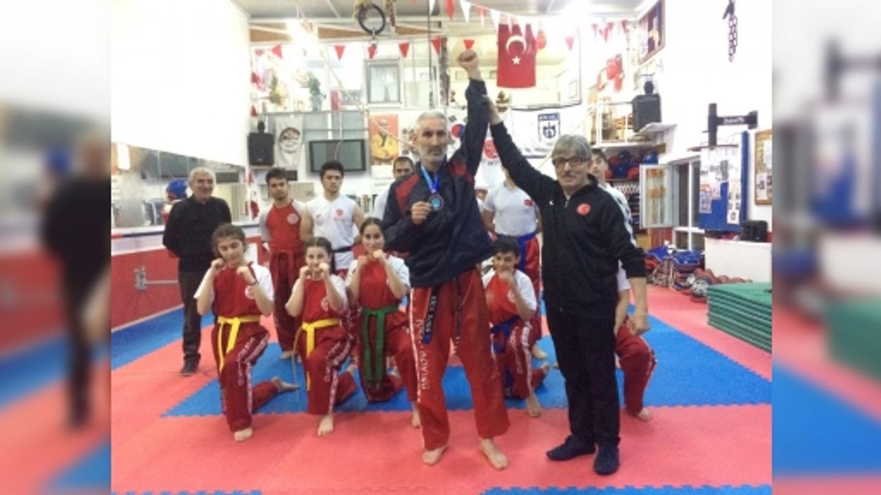 74 kg. Çetin KORKMAZ Uluslararası Avrupa Kupası 3.sü Oldu