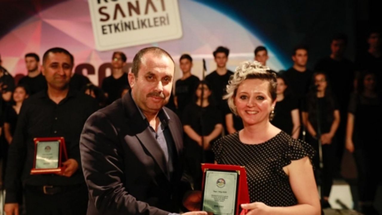 Körfez Belediyesi Gençlik Korosu Büyüledi