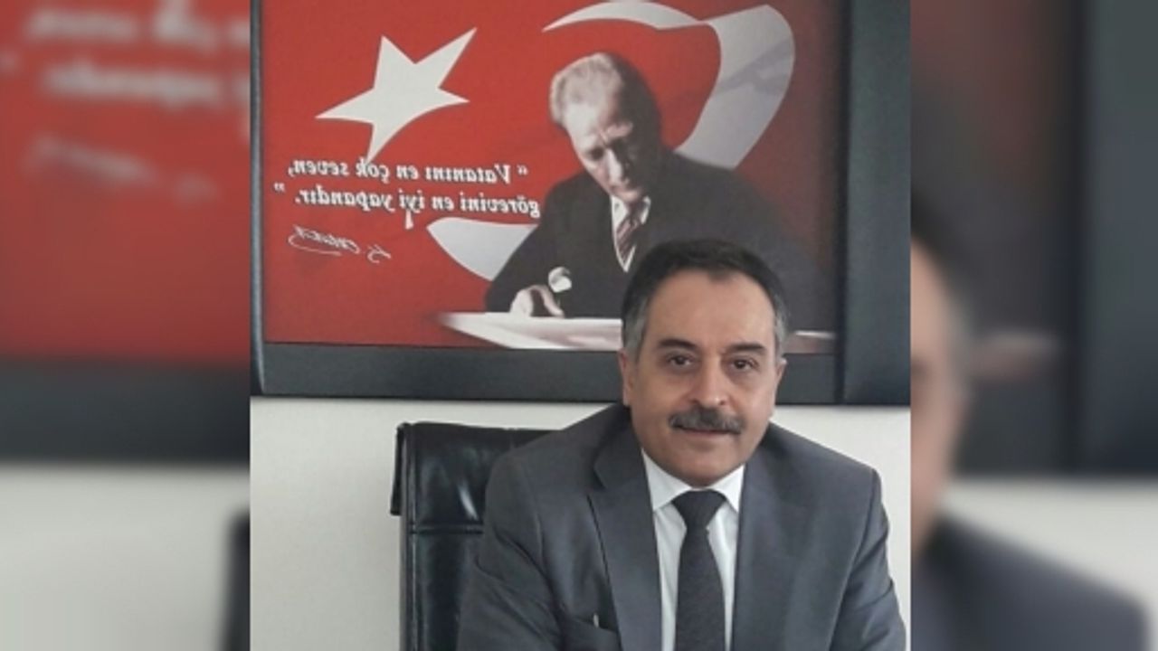ORHAN BOZKURT GÖREV  TESLİMİ YAPTI
