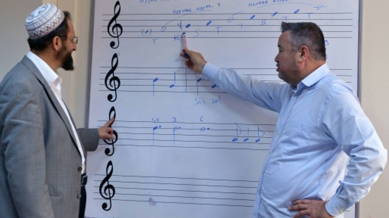 Musiki Eğitimiyle Ezan, İlahi ve Mevlit Okuyorlar