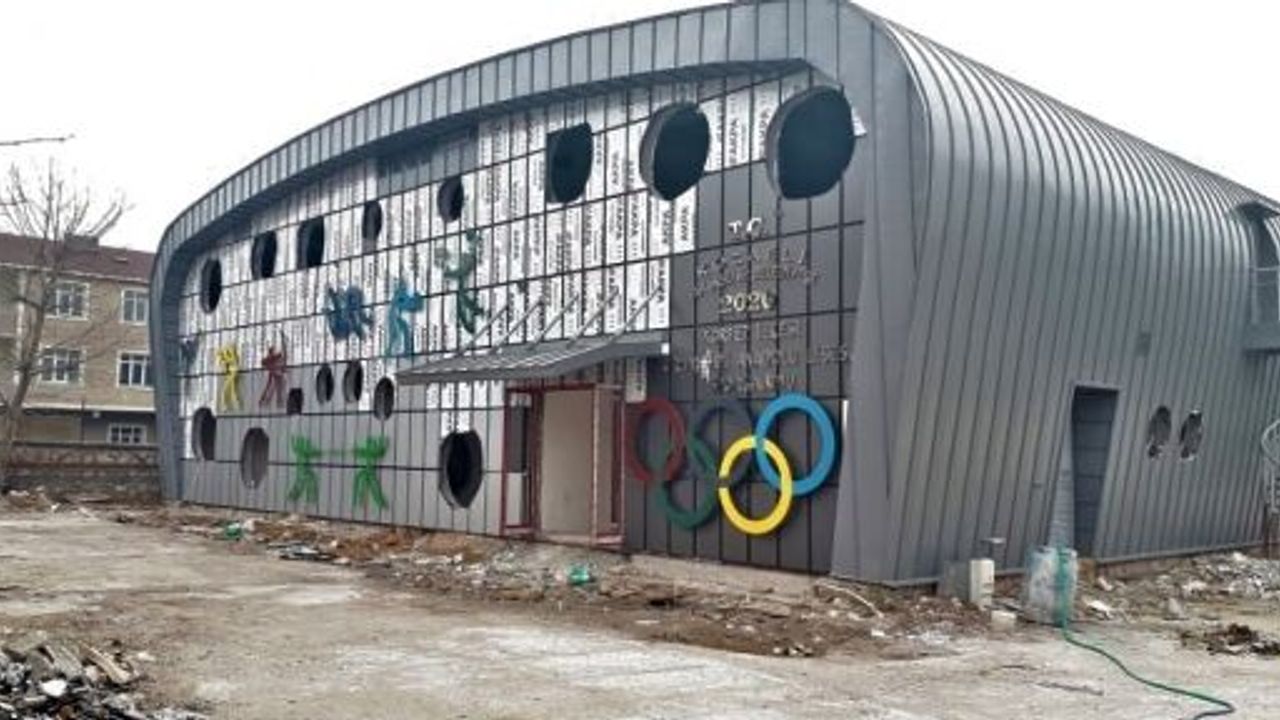 ORHANGAZİ SPOR SALONU’NDA SON VİRAJA GİRİLDİ