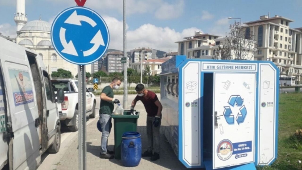 BİR AYDA 1 TON BİTKİSEL YAĞ TOPLANDI