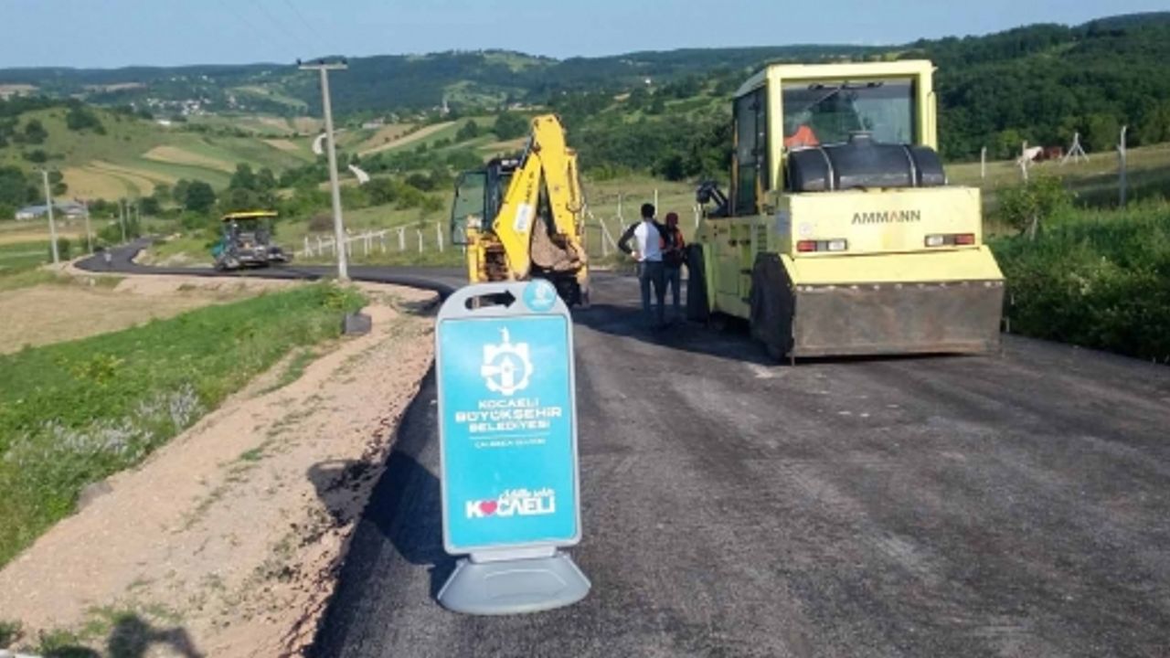 Derince 17 Ağustos Caddesi Asfaltlanıyor
