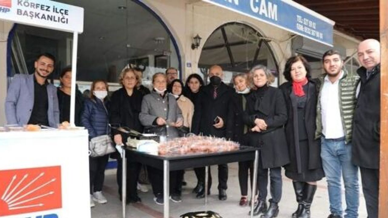 LOKMA, HELVA VE PİŞİLER ULU ÖNDER İÇİN DAĞITILDI