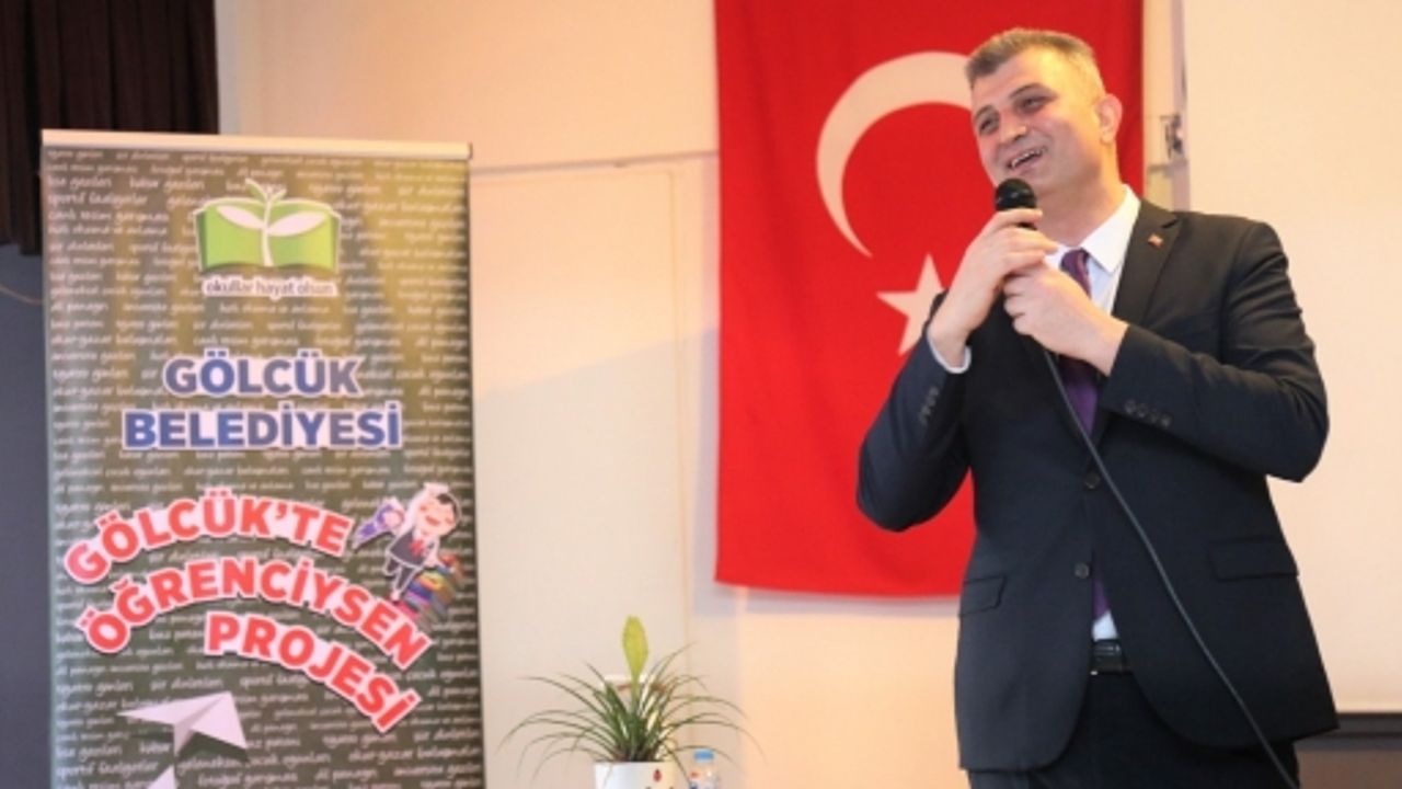 Başkan Sezer, Öğrencilerle Keyifli Bir Sohbette Buluştu