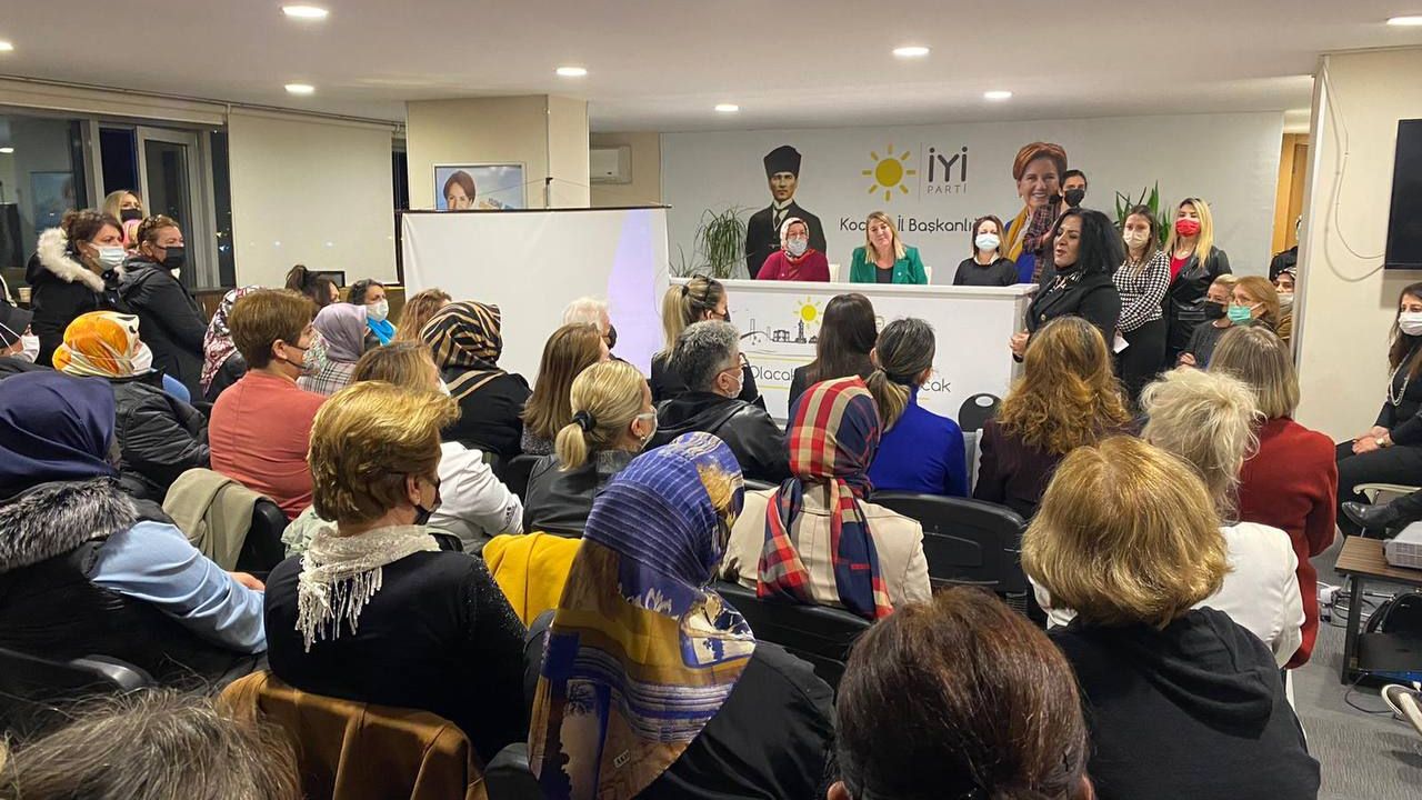 İYİ Partili 200 Kadın Sahaya İniyor