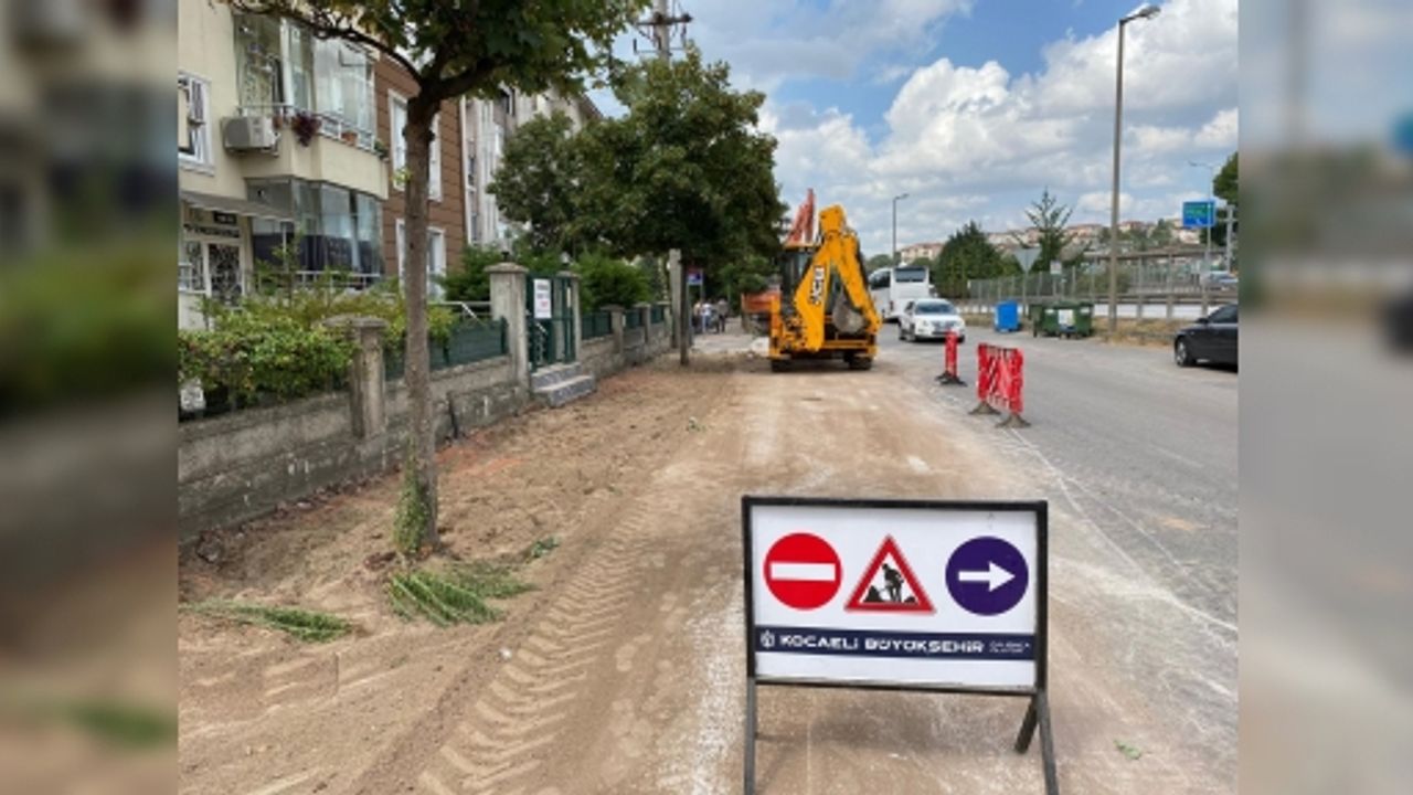 İzmit Karayolu Sokağı’nda Üstyapı Yenileme Çalışmalarına Başlandı