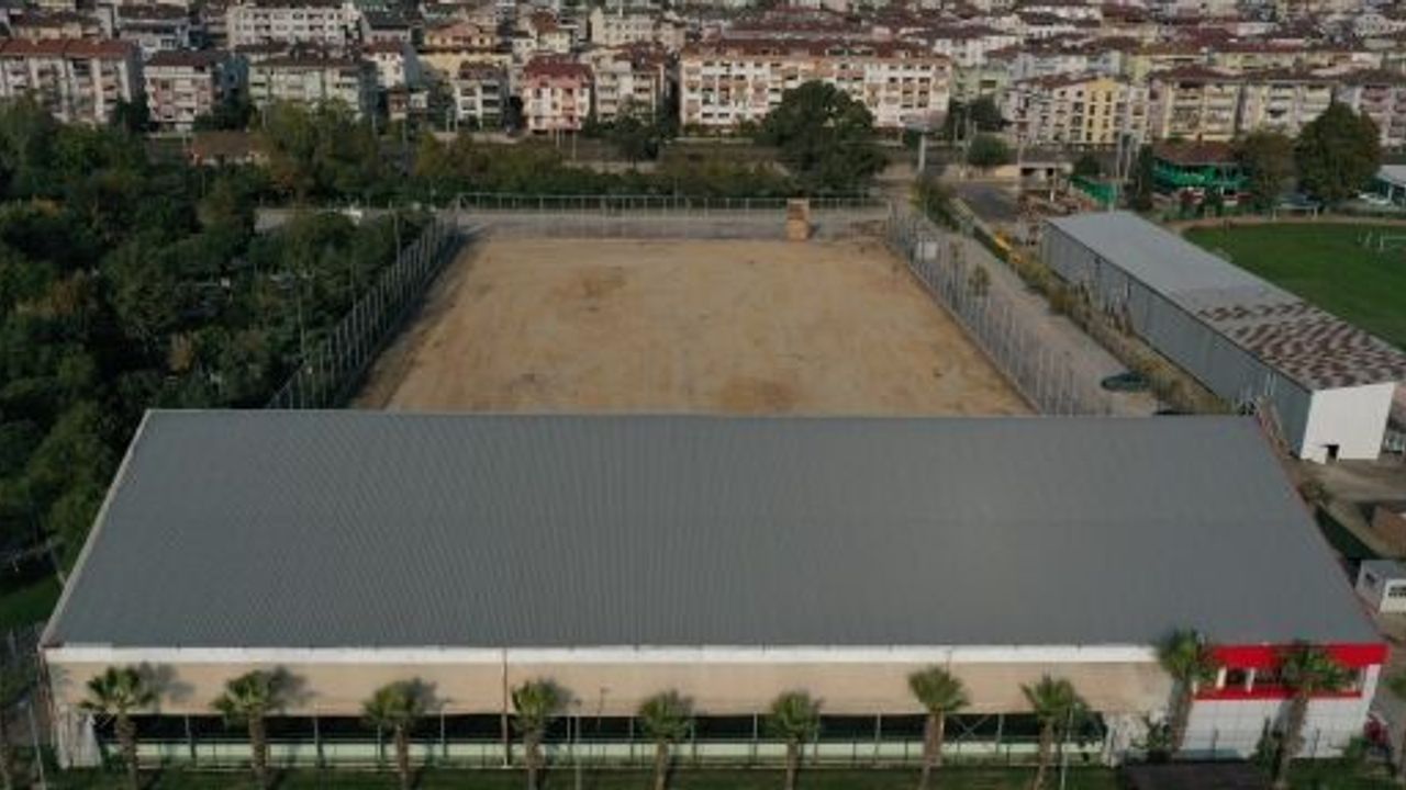    Alparslan Türkeş Spor Kompleksi’nde Çalışmalar Sürüyor