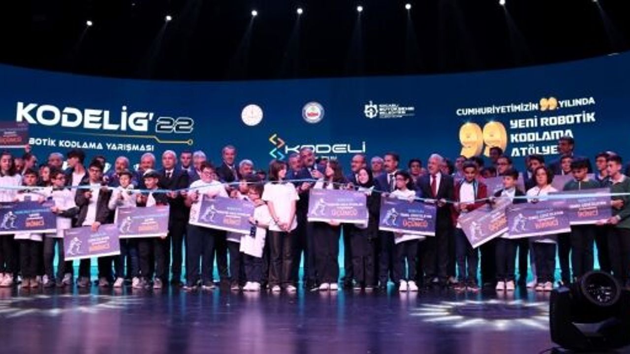 Büyükakın: "Gençleri Geleceğe Hazırlamayı Görev Bildik"