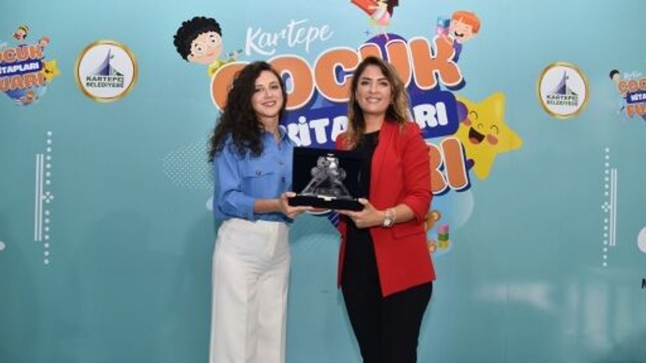 Eğitimci – Yazar Dilek Cesur; Kitap Giren Eve Cehalet Girmez