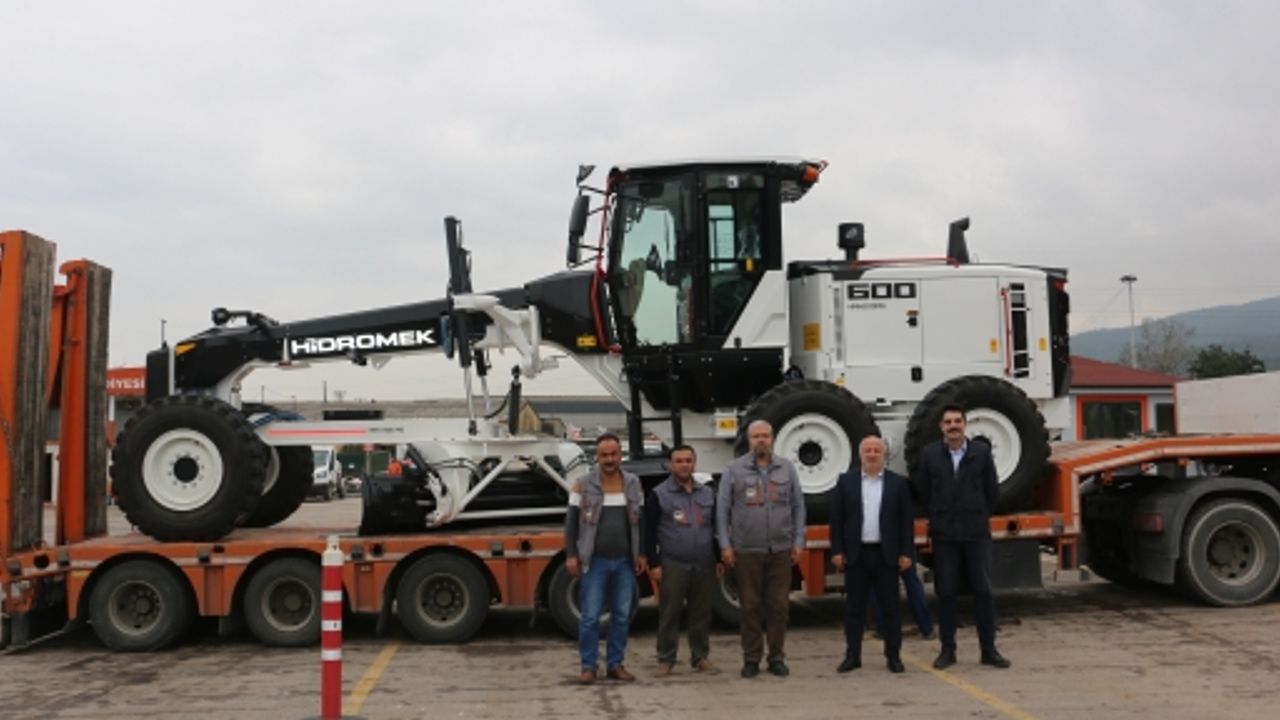 Körfez Belediyesi’ne Bir İş Makinesi Daha