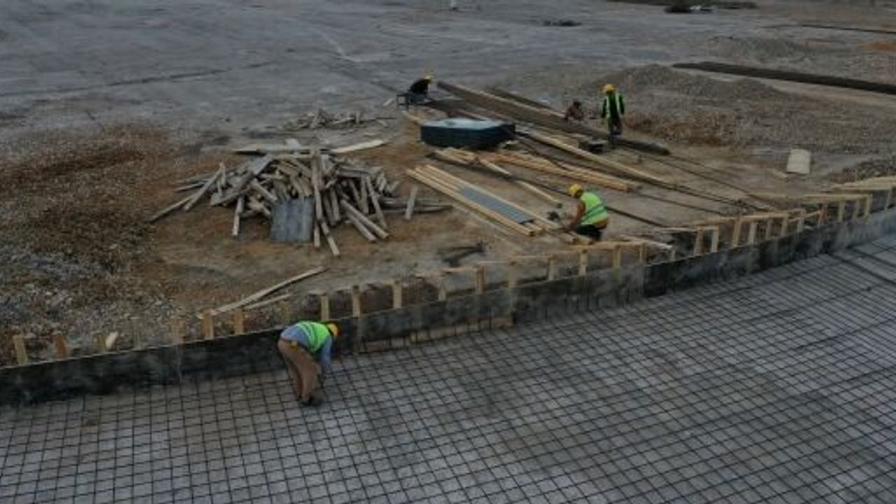    Milli İrade Meydanında Temel Demir İmalatı