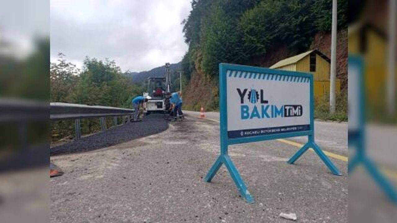 Yol Bakım Timi Yolların Bakım ve Onarımını Yapıyor