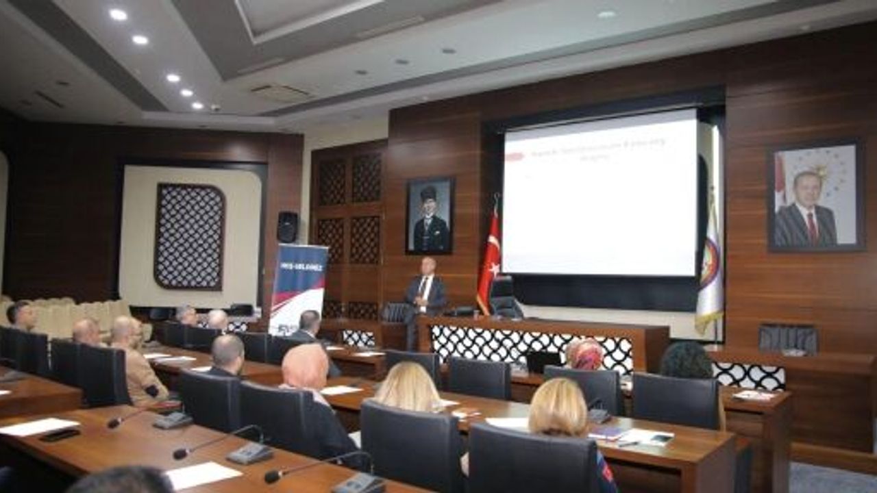 Körfez Belediyesi’nde Personele Yönelik Eğitimler Sürüyor