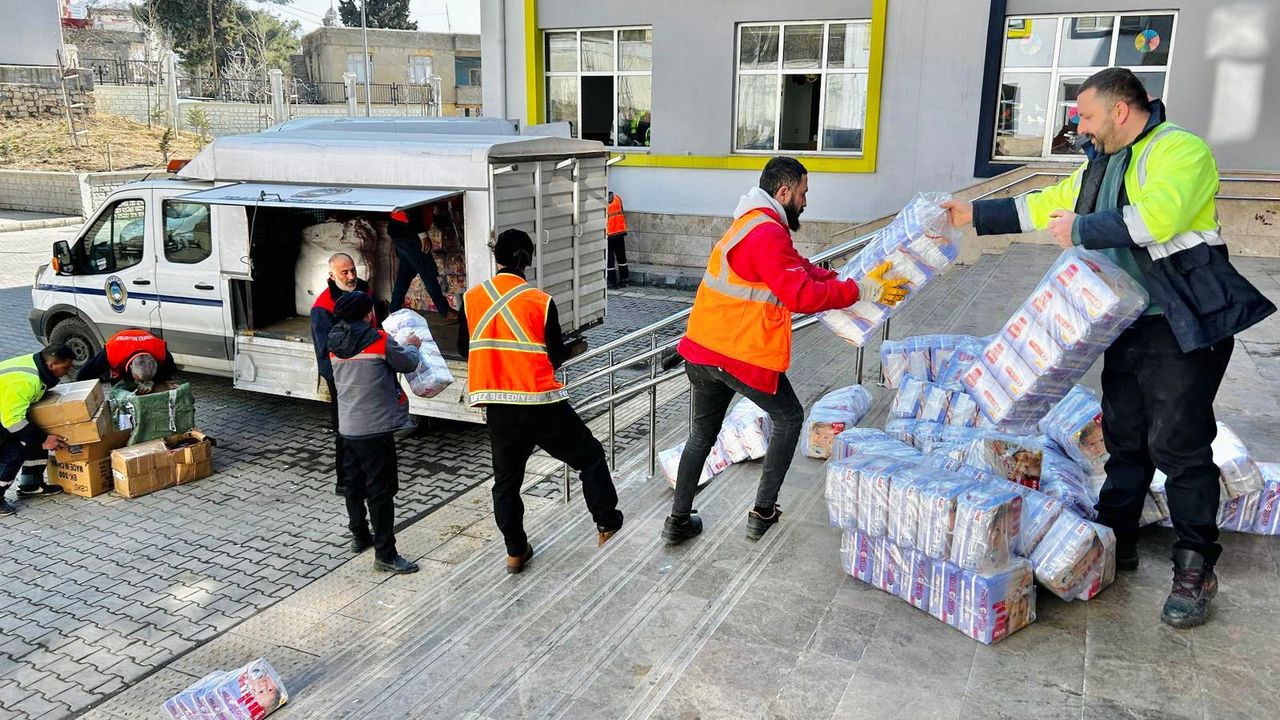 İhtiyaç Duyulan Her Noktaya Yardımlar Ulaştırılıyor