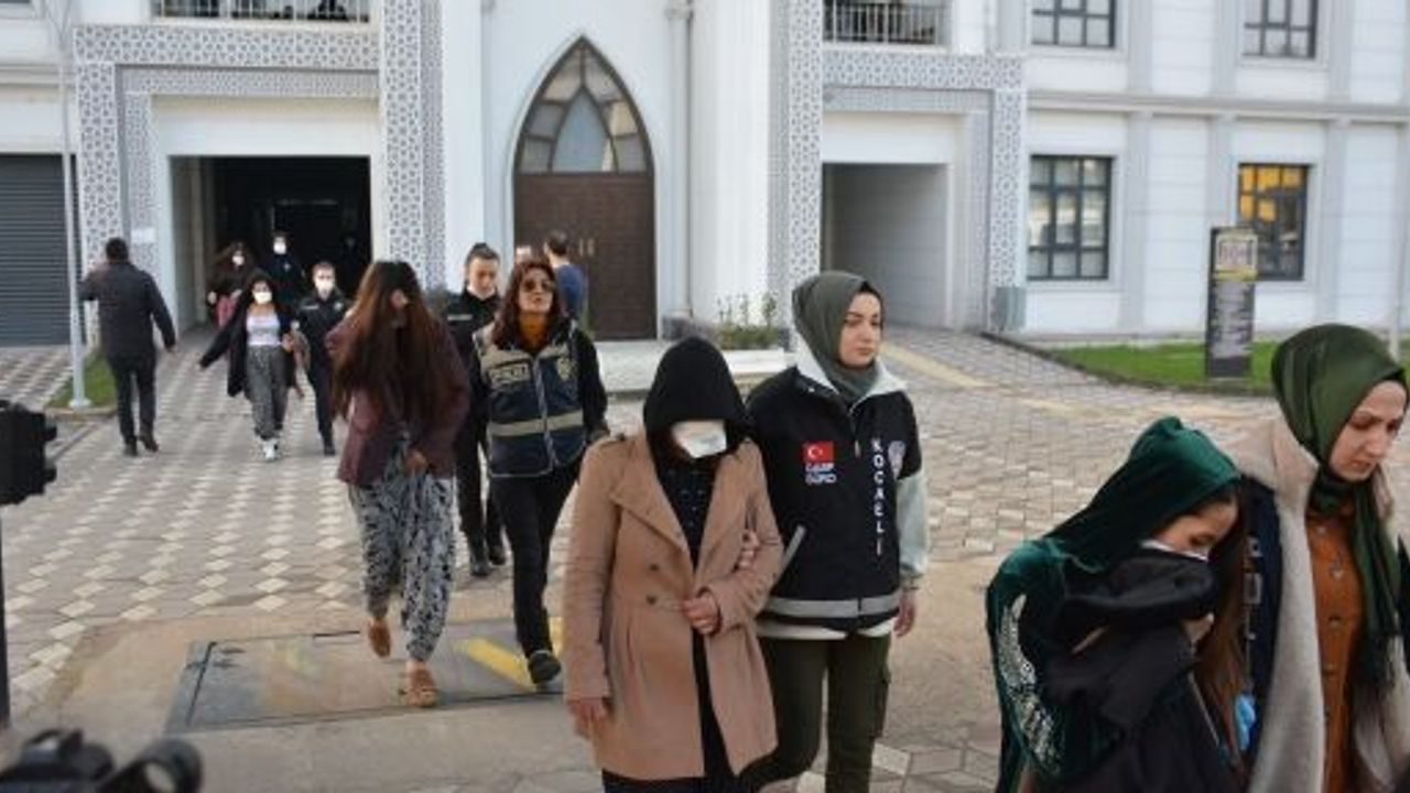 'Altın Kızlar' Baltayı Taşa Vurdu: 8 Milyonluk Vurgununun Şüphelileri Adliyede