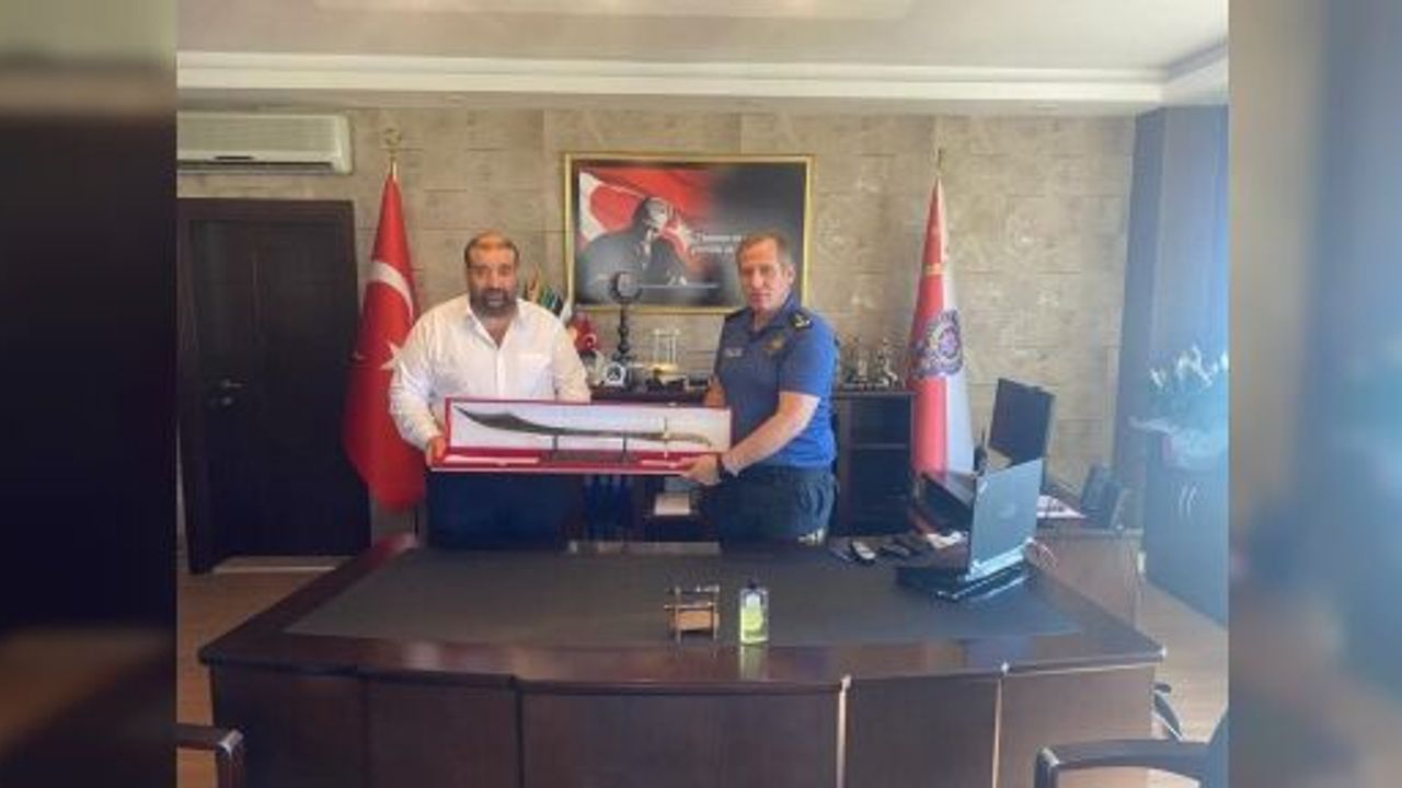 Bekiroğlu Ve Yönetimi  Yeni Müdürü Kutladı