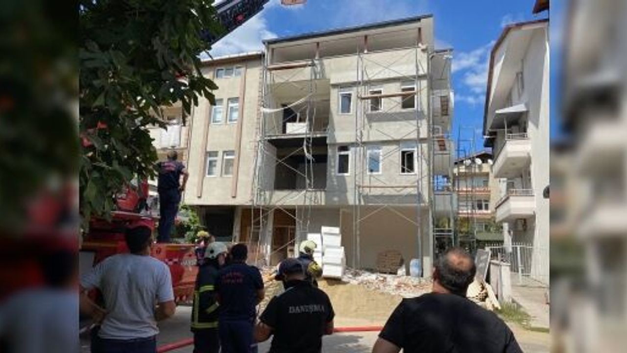 Tadilat Halindeki Binada Bulunan İzolasyon Malzemeleri Yandı