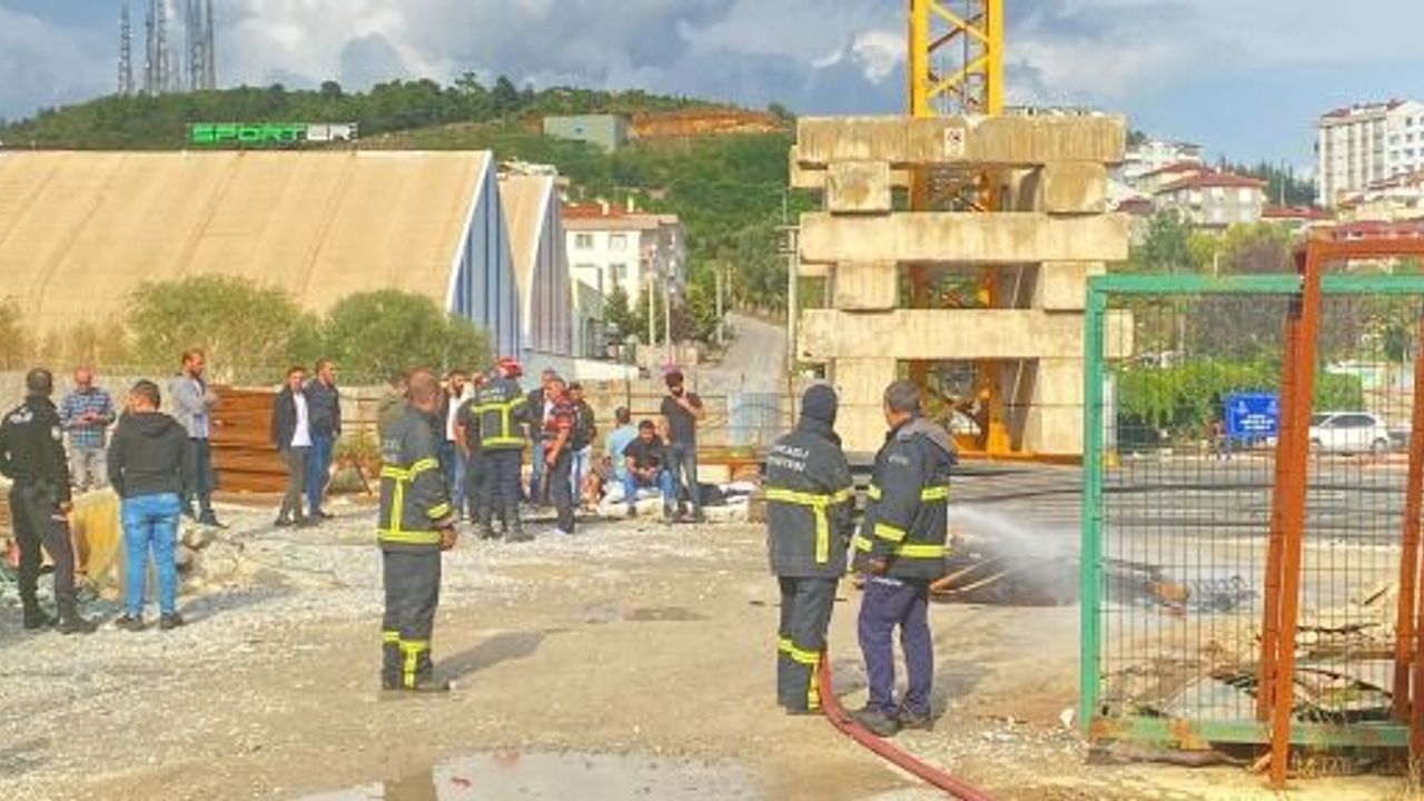 TAŞERON FİRMA MAAŞLARI ÖDEMEYİNCE İŞÇİLER GREV BAŞLATTI