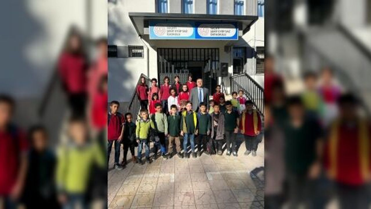Erzurumlular Vakfı'ndan Depremzede Çocuklara Kışlık Mont Desteği