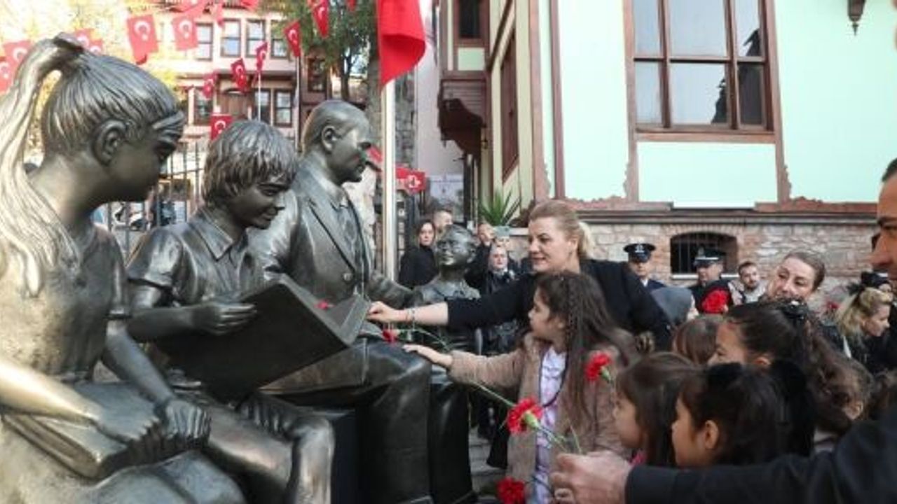 Hürriyet: Ata’mızın En Büyük Mirası  Bağımsızlık Ve Özgürlük Aşkıdır