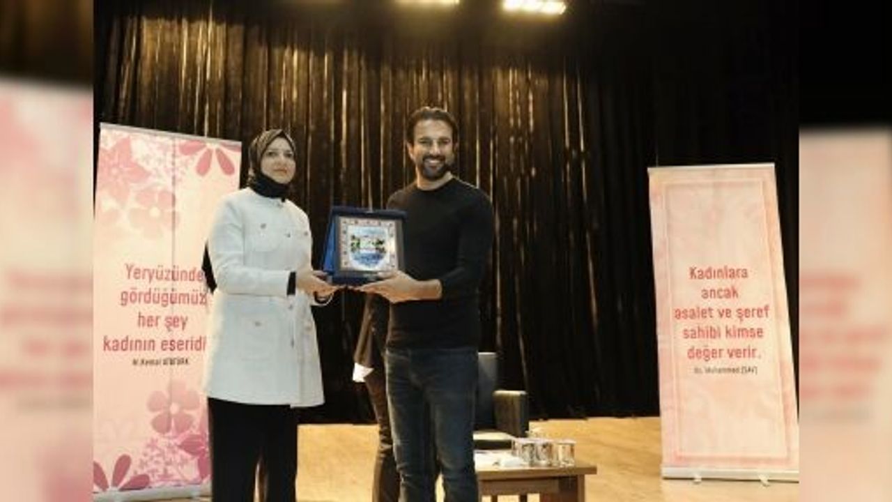 Serhat Yabancı Körfez’de Sevenleriyle Buluştu