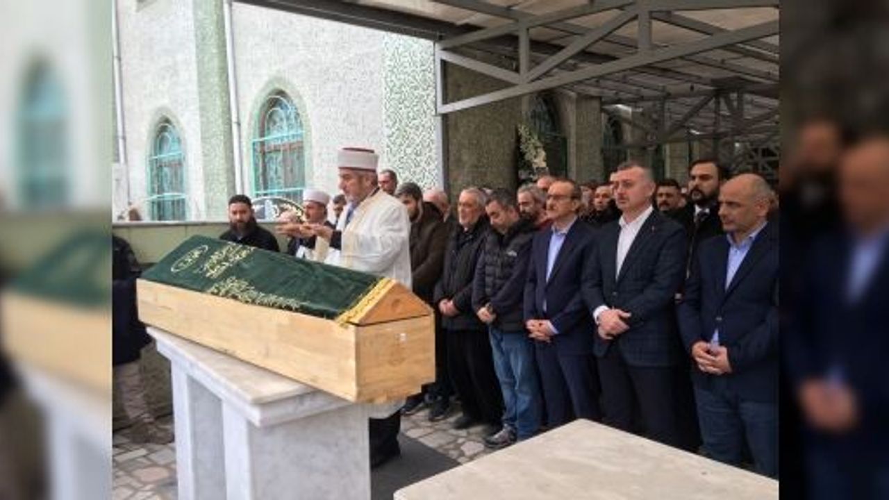 Şehitleri Anmak İçin Gittikleri Şehirde Ölen 2 Kişi Memleketleri Kocaeli'de Toprağa Verildi