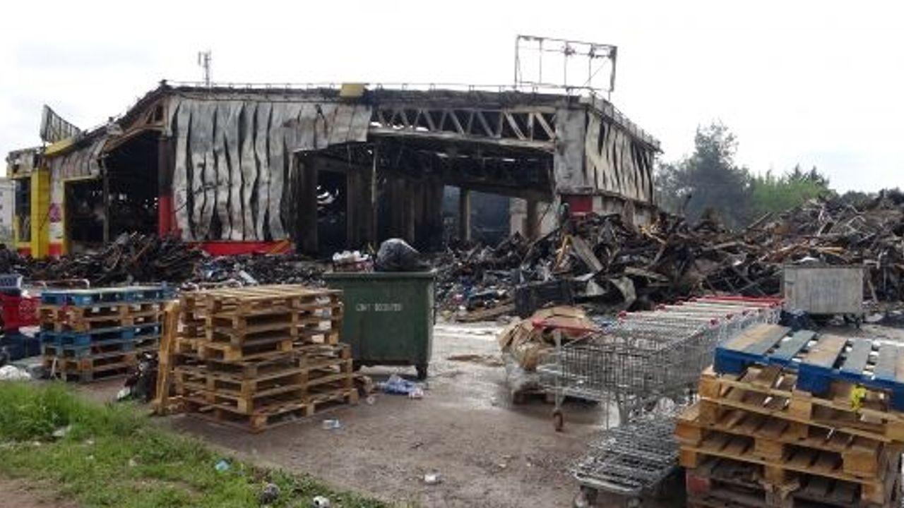 MARKET ALEV ALEV YANMIŞTI, TAHRİBATIN BOYUTU ORTAYA ÇIKTI