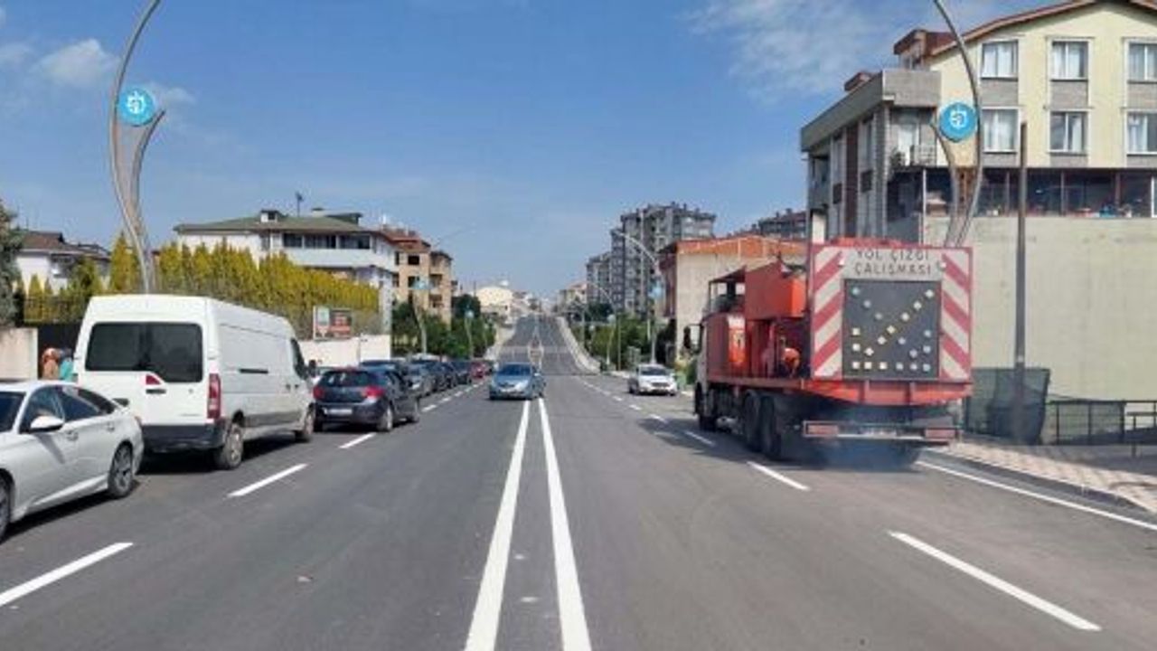 Körfez Mevlana Caddesi’nde Yol Çizgileri de Tamam