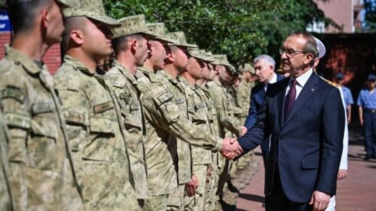 Vali Yavuz, Güvenlik Güçleriyle Bir Araya Geldi Bayramlarını Kutladı