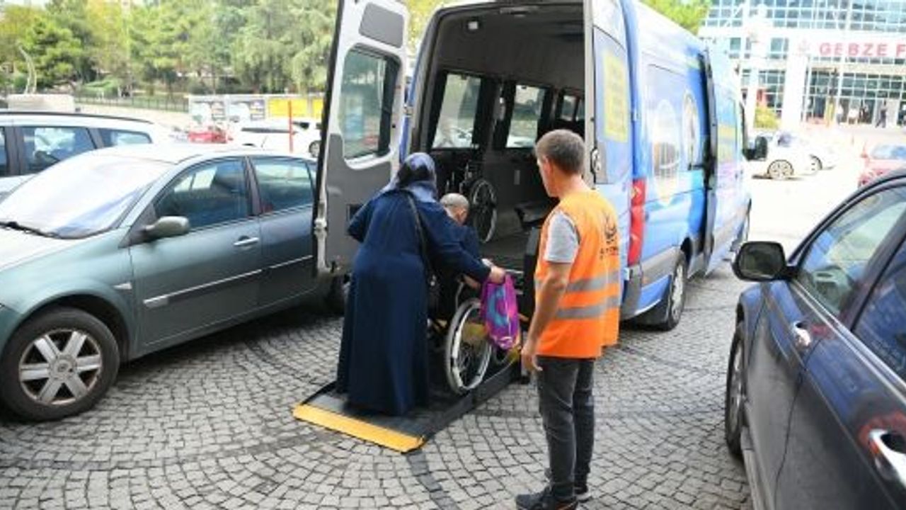 HASTA NAKİL HİZMETİ TAKDİR TOPLUYOR