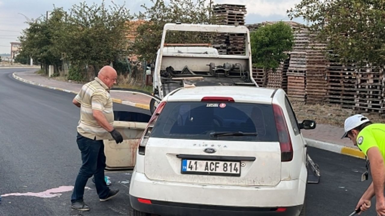 OTOMOBİL, ÇÖP KONTEYNERİNE ÇARPARAK TAKLA ATTI: 1 YARALI